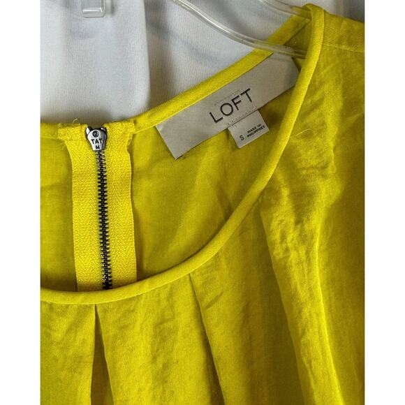 Ann Taylor LOFT Textured Cap Sleeves Blouse, Canary Yellow, Sz: S, 58-18 - Picture 12 of 16